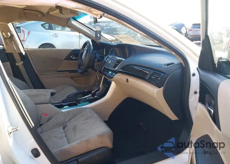 2017 Honda Accord Lx z USA, uszkodzony, nr VIN 1HGCR2F36HA047623